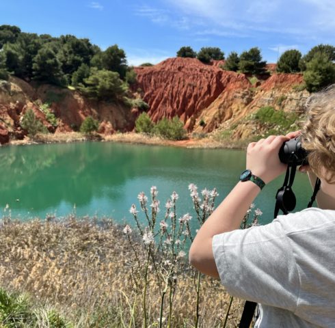 Trektocht naar Bauxiet meer in Otranto