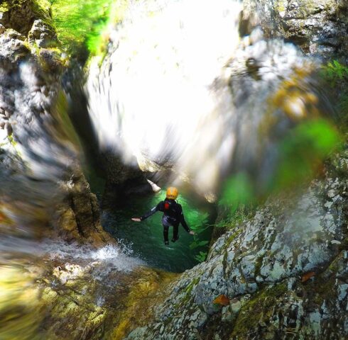 Coole canyoning langs watervallen