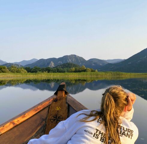 Vogels spotten op het meer van Skadar