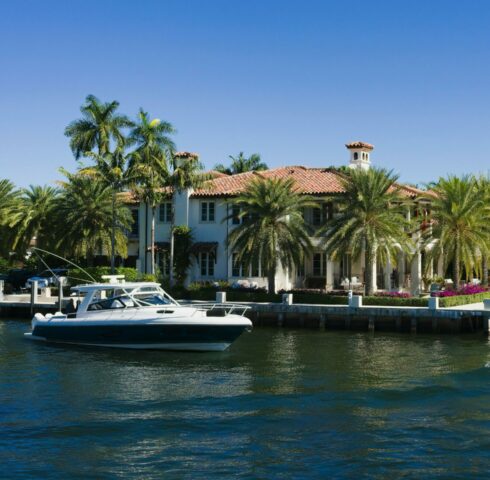 Met de watertaxi door het Venetië van Florida