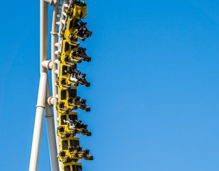 Achtbaan in pretpark Ferrari World Abu Dhabi