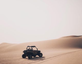 Race met je eigen buggy in woestijn Abu Dhabi