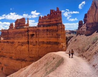 Mama en kind bij Bryce Canyon