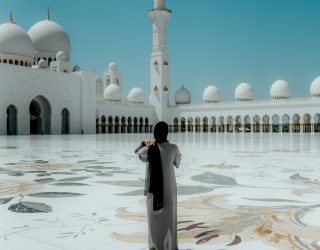 Mama bij Sheikh Zayed moskee in Abu Dhabi