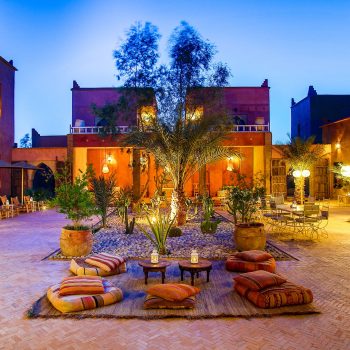 Gezellige binnentuin hotel Merzouga