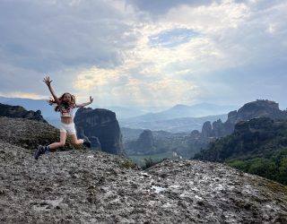 Kind springt bij meteoren in Griekenland