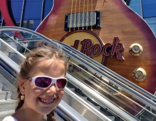 Kind bij Hard Rock Cafe in Las Vegas