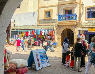 Shoppen in de medina van Essaouira Marokko