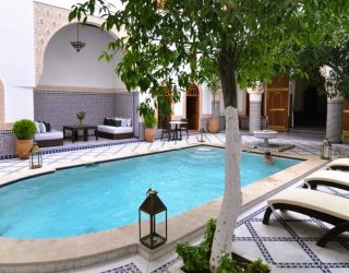 Zwembad hotel Fez Marokko