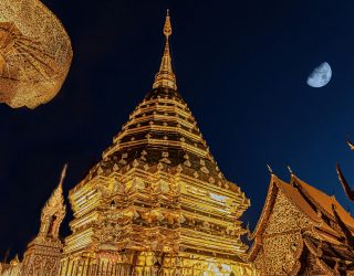 Doi Suthep Tempel in donker Chiang Mai